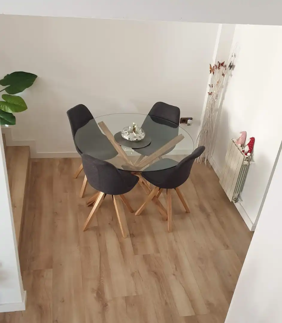 Casa adosada en venta en Carrer els Furs, 11, Rafelbuñol / Rafelbunyol Comedor de Casa adosada en venta en Rafelbuñol / Rafelbunyol con Aire acondicionado, Calefacción y Parquet