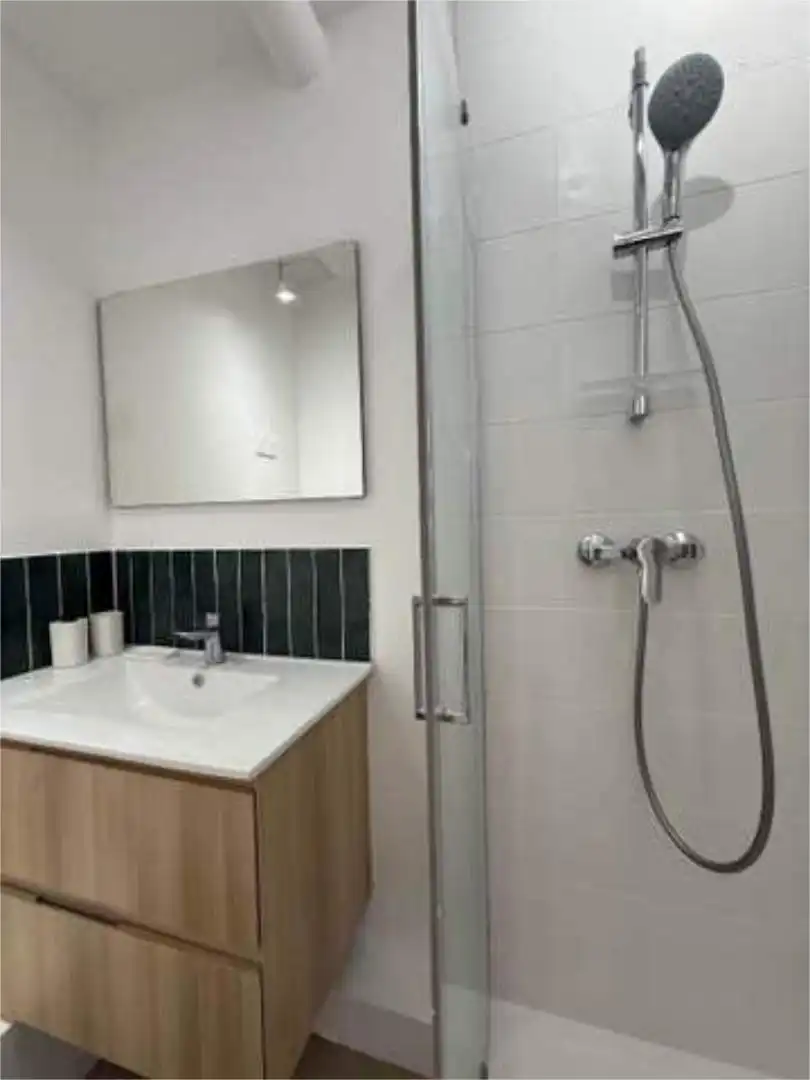 Apartamento de alquiler en Las Tiesas Baño de Apartamento de alquiler en Villena