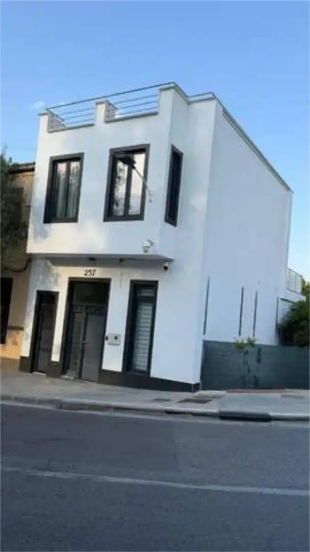 Casa o xalet en venda a La Punta Vista exterior de Casa o xalet en venda en Valencia amb Terrassa, Piscina i Moblat
