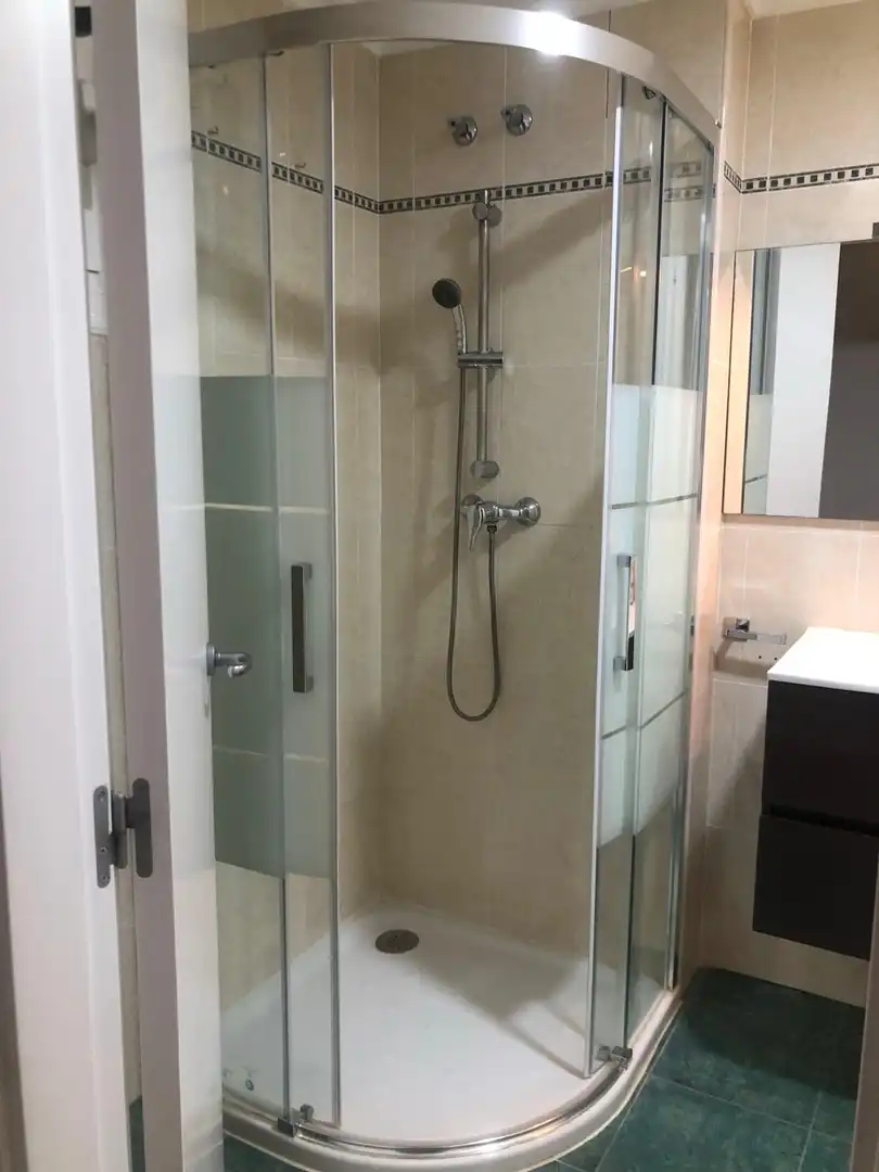 Baño de Piso de alquiler en Elda con Aire acondicionado, Calefacción y Parquet