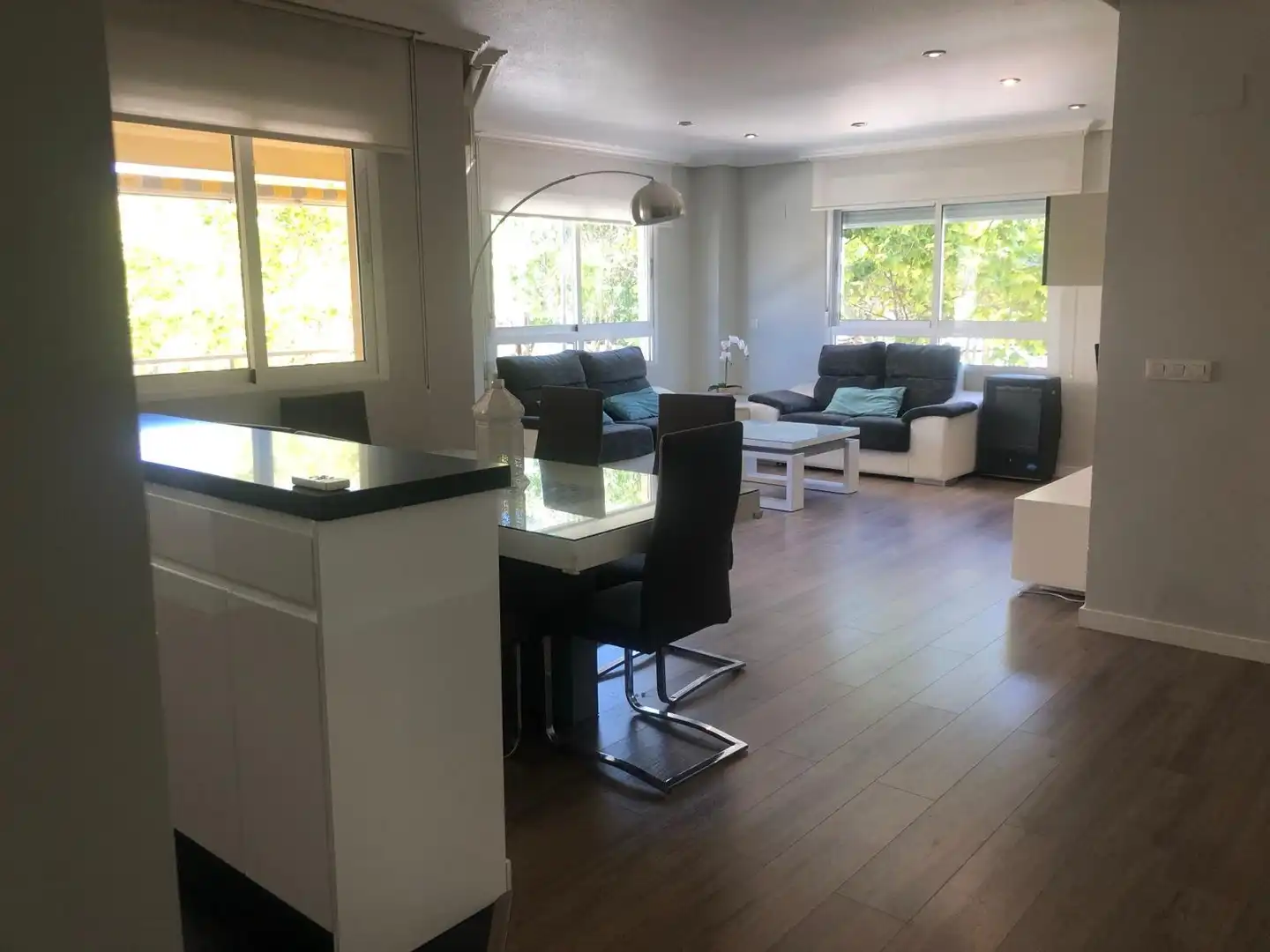 Sala de estar de Piso de alquiler en Elda con Aire acondicionado, Calefacción y Parquet