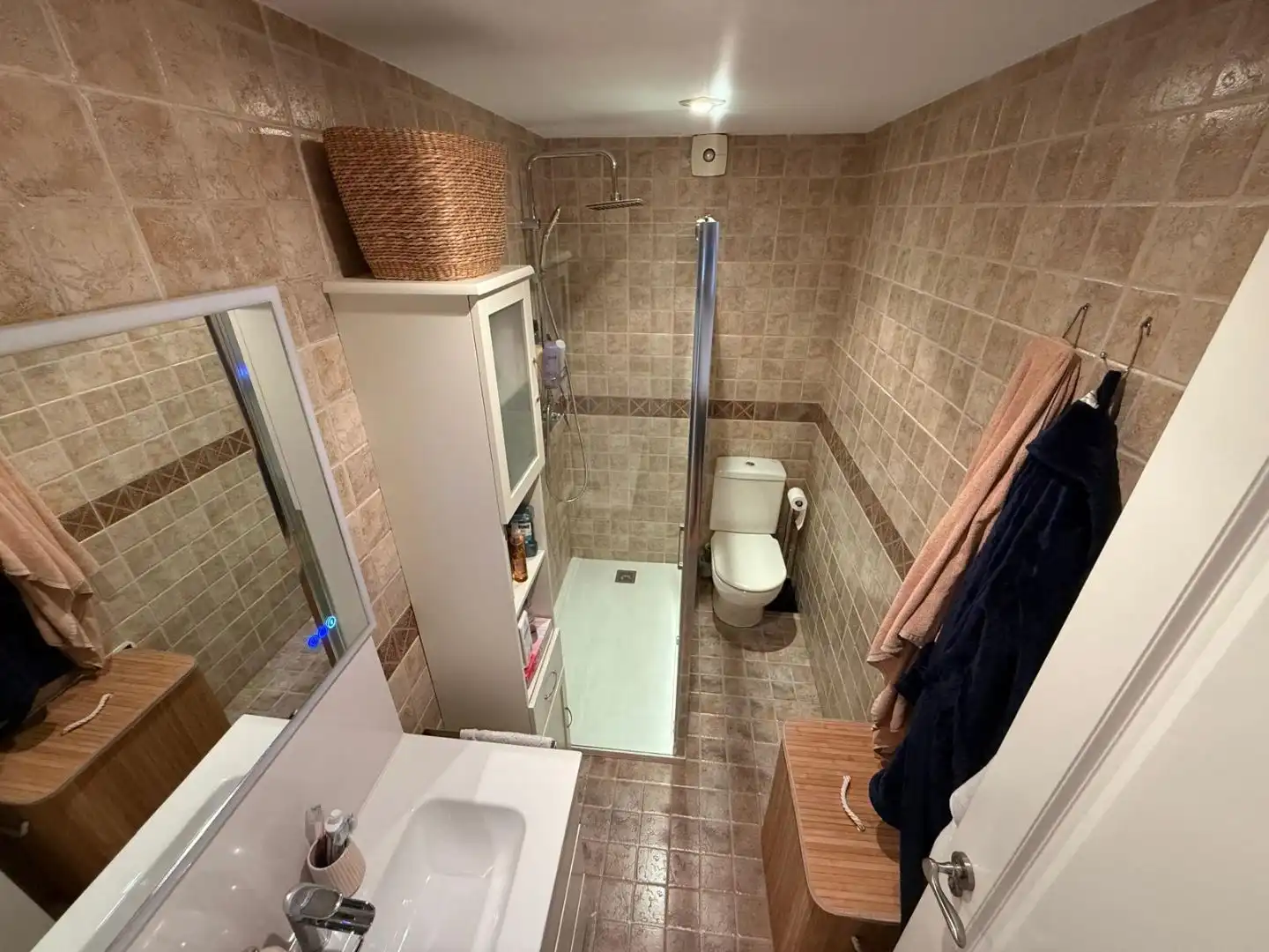 Flat for sale in Calle de Madrid, 25, Casco Antiguo Bathroom of Flat for sale in Leganés with Air Conditioner and Heating
