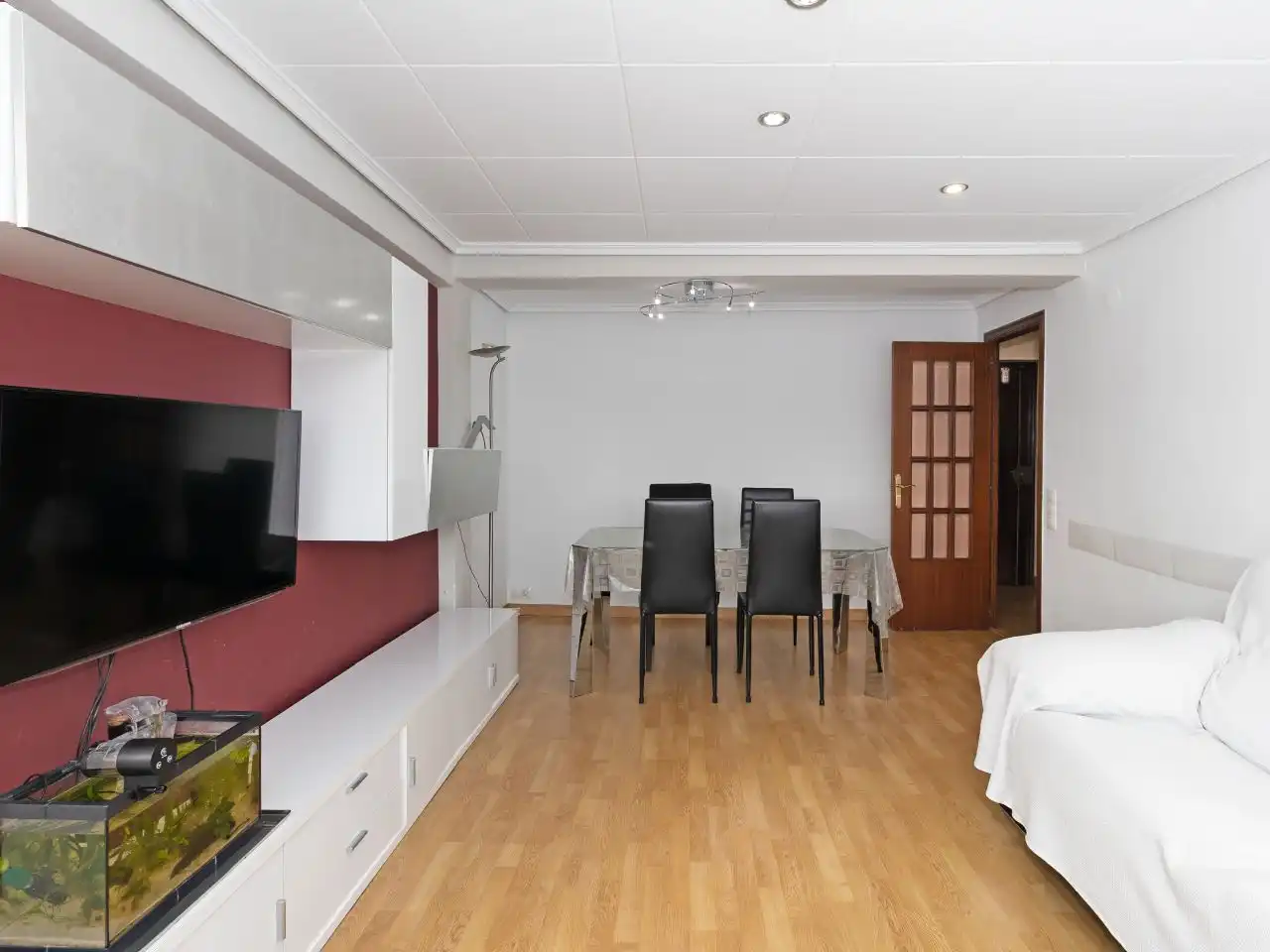 Pis en venda a Carrer d'Encarna Albarracín, 9, Nou Benicalap Sala d'estar de Pis en venda en Valencia amb Aire condicionat, Calefacció i Parquet
