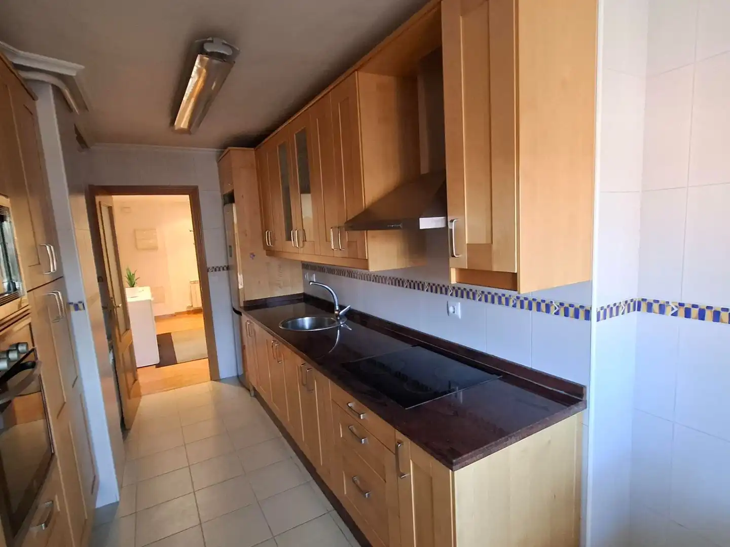 Piso en venta en El Soto Cocina de Piso en venta en León Capital con Calefacción, Jardín privado y Parquet