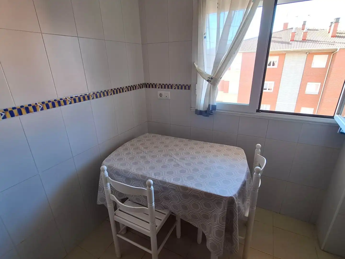 Piso en venta en El Soto Comedor de Piso en venta en León Capital con Calefacción, Jardín privado y Parquet