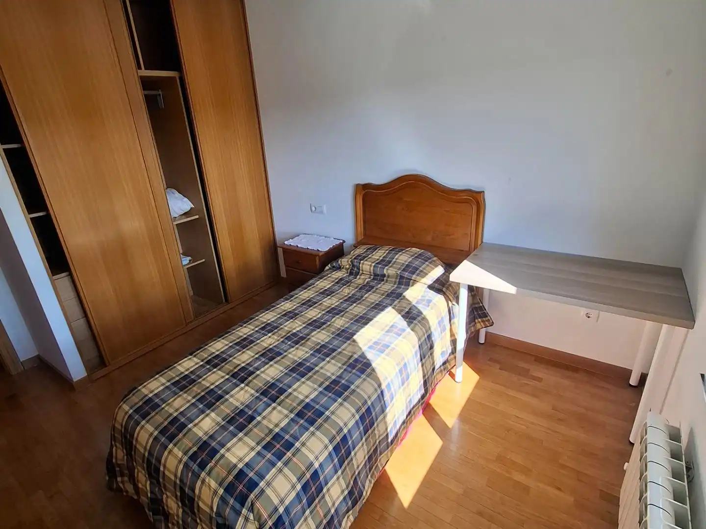 Piso en venta en El Soto Habitación de Piso en venta en León Capital con Calefacción, Jardín privado y Parquet
