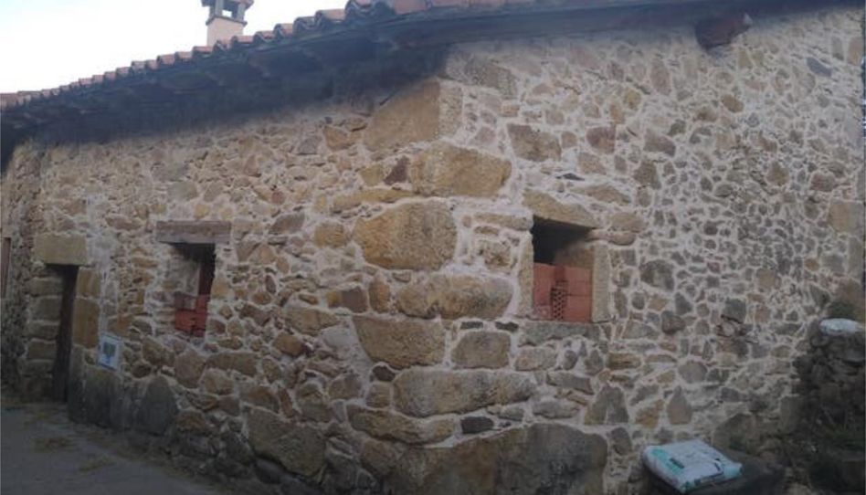 Houses for sale in Navatejares, Ávila - image 1 Photo 1 of Houses for sale in Navatejares, Ávila