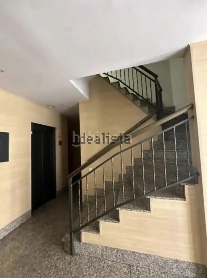 Flat for sale in Alcarràs  with Air Conditioner, Swimming Pool and Balcony