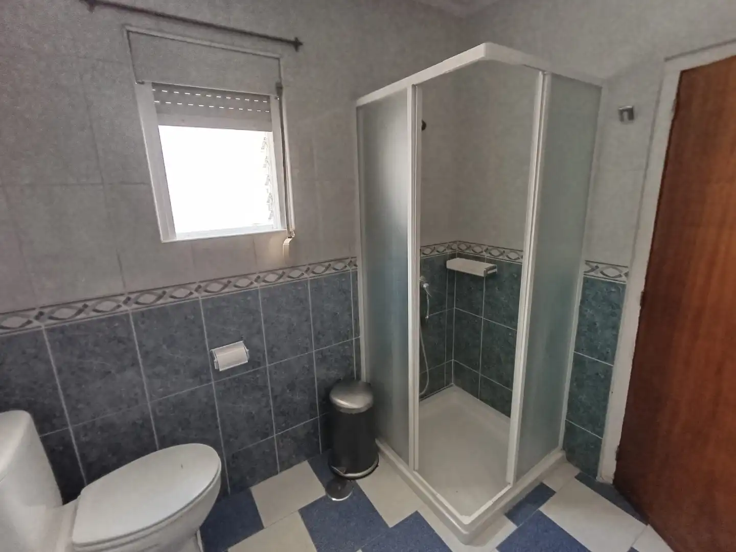 Casa adosada en venta en Calle el Copero, 3, Barrio Bajo Baño de Casa adosada en venta en San Juan de Aznalfarache con Aire acondicionado, Calefacción y Trastero