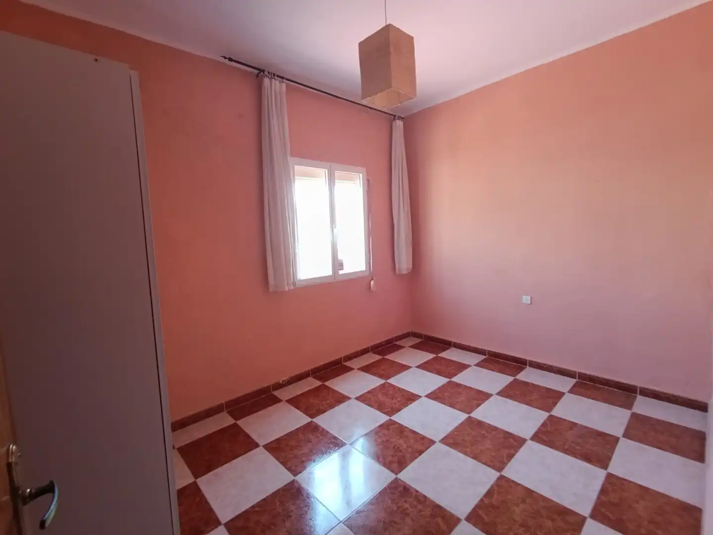 Casa adosada en venta en Calle el Copero, 3, Barrio Bajo Habitación de Casa adosada en venta en San Juan de Aznalfarache con Aire acondicionado, Calefacción y Trastero