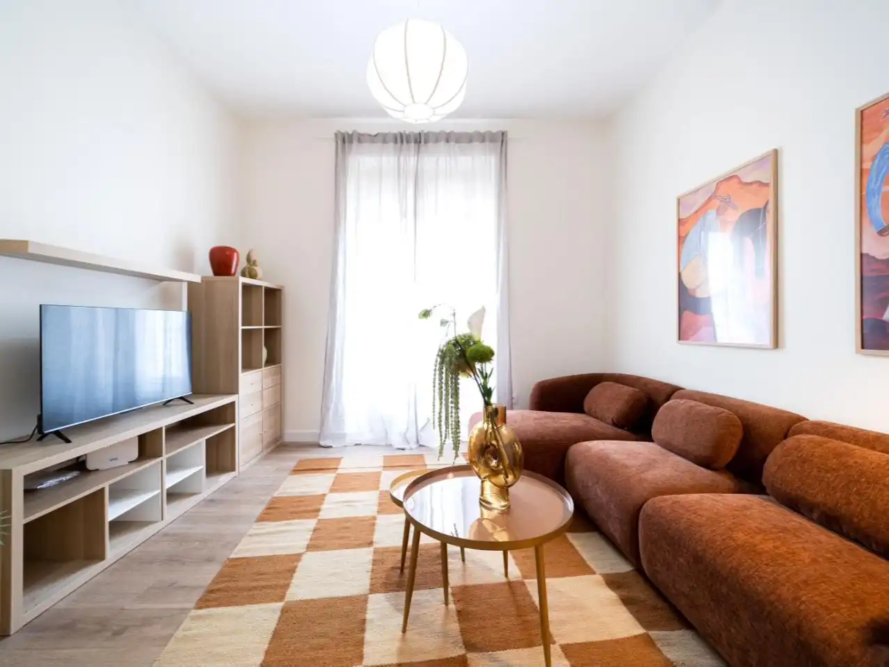Sala de estar de Piso de alquiler en  Madrid Capital con Aire acondicionado y Balcón