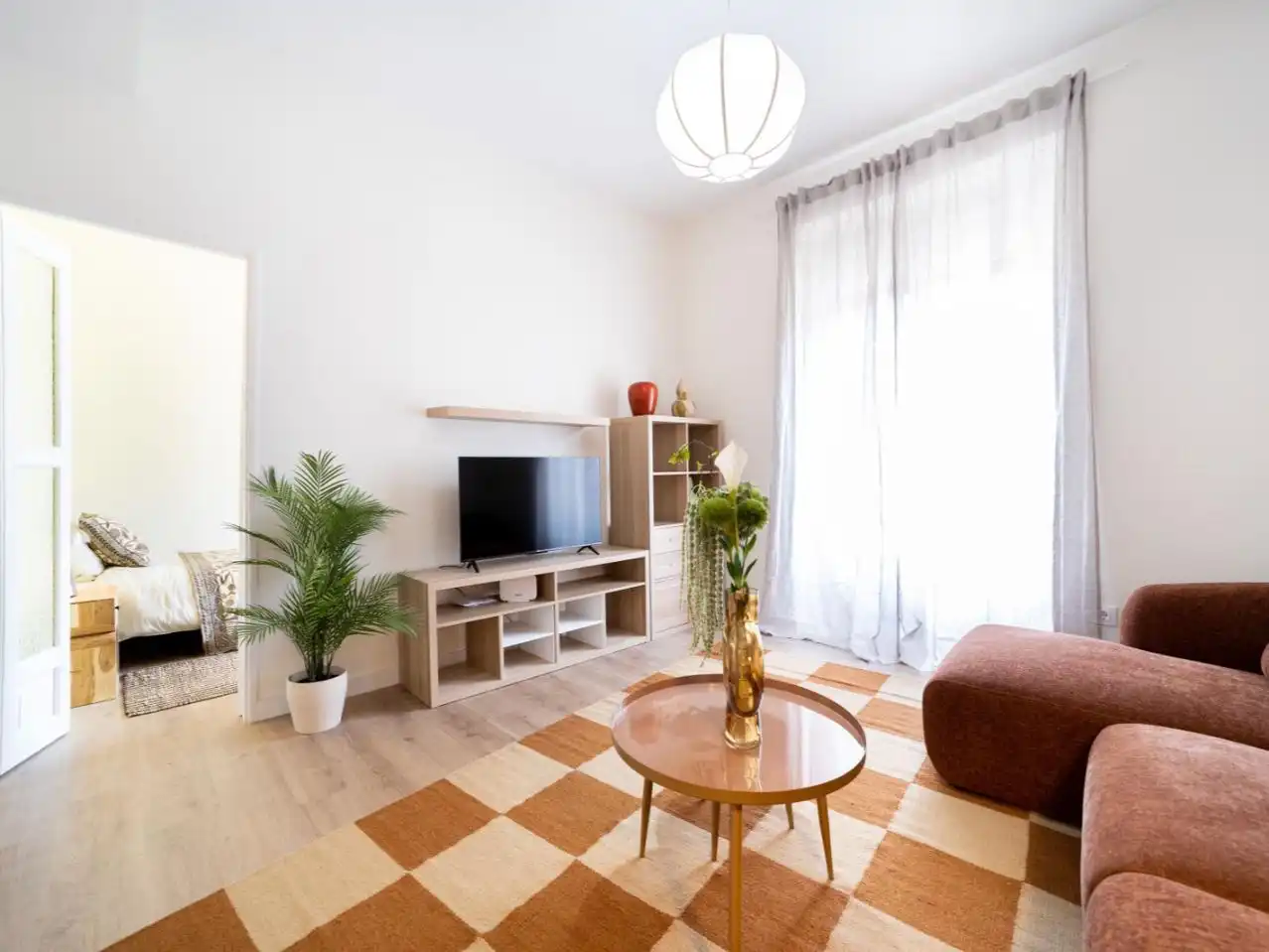 Sala de estar de Piso de alquiler en  Madrid Capital con Aire acondicionado y Balcón