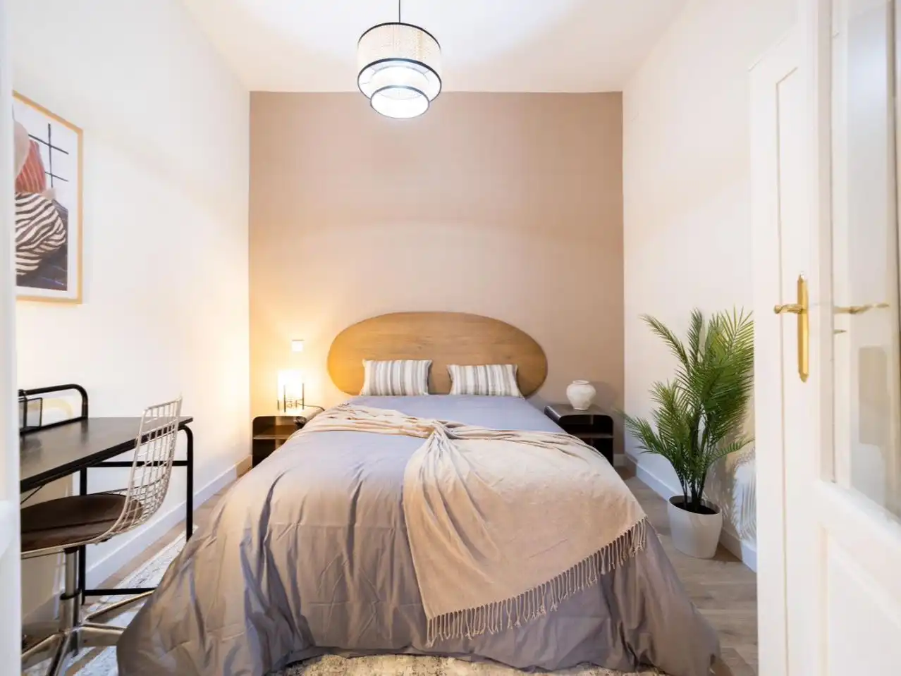 Habitación de Piso de alquiler en  Madrid Capital con Aire acondicionado y Balcón