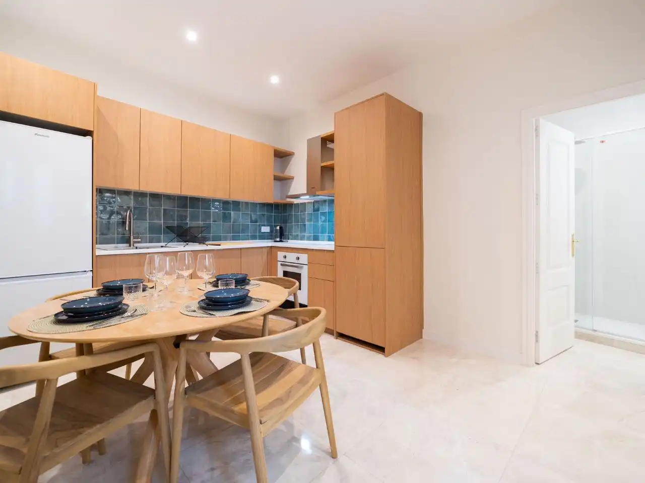 Cocina de Piso de alquiler en  Madrid Capital con Aire acondicionado y Balcón