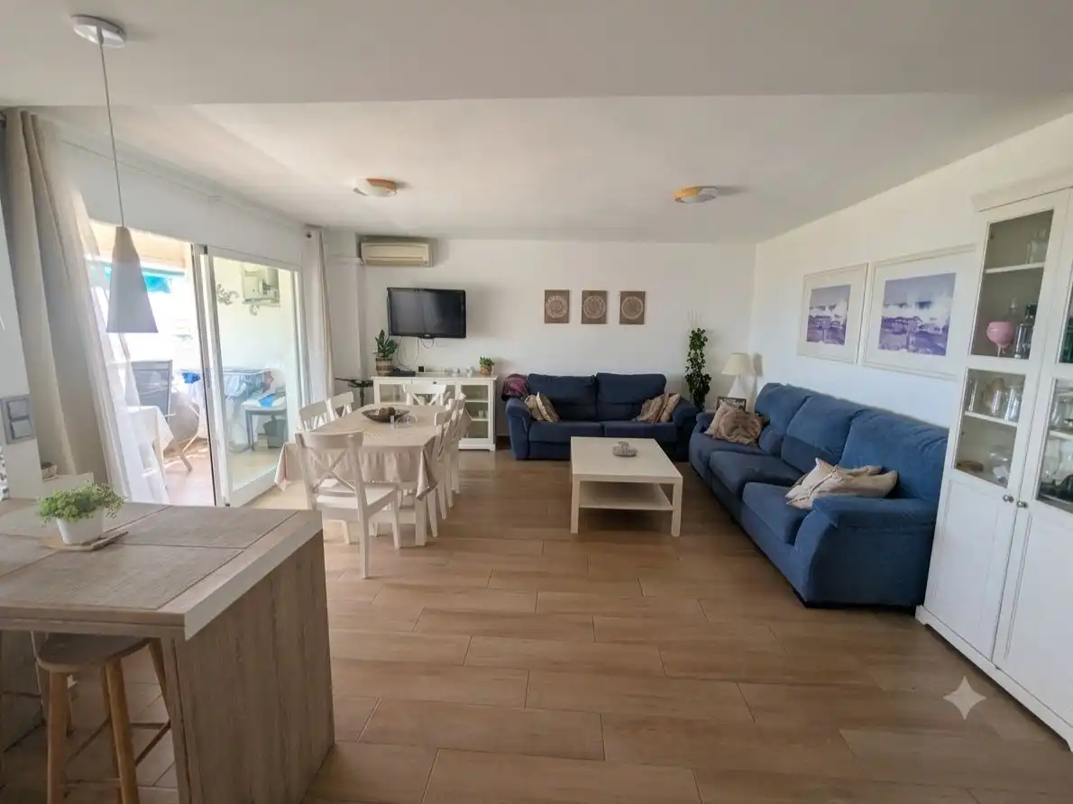 Flat for rent in Avenida Jaime I el Conquistador, Playa Muchavista Living room of Flat for rent in El Campello with Air Conditioner, Swimming Pool and Furnished