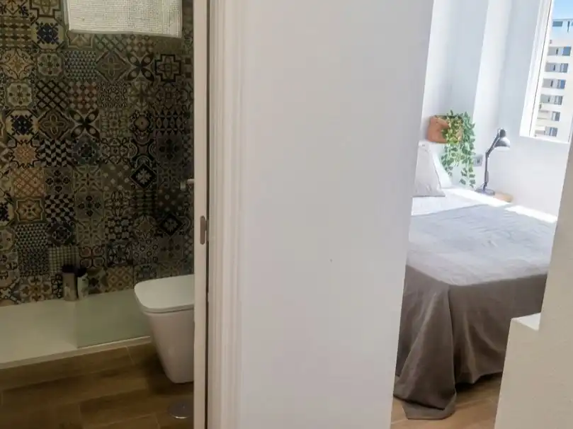 Flat for rent in Avenida Jaime I el Conquistador, Playa Muchavista Bathroom of Flat for rent in El Campello with Air Conditioner, Swimming Pool and Furnished