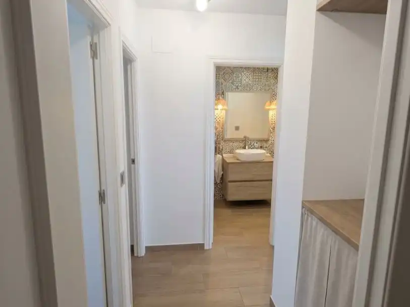Flat for rent in Avenida Jaime I el Conquistador, Playa Muchavista Bathroom of Flat for rent in El Campello with Air Conditioner, Swimming Pool and Furnished