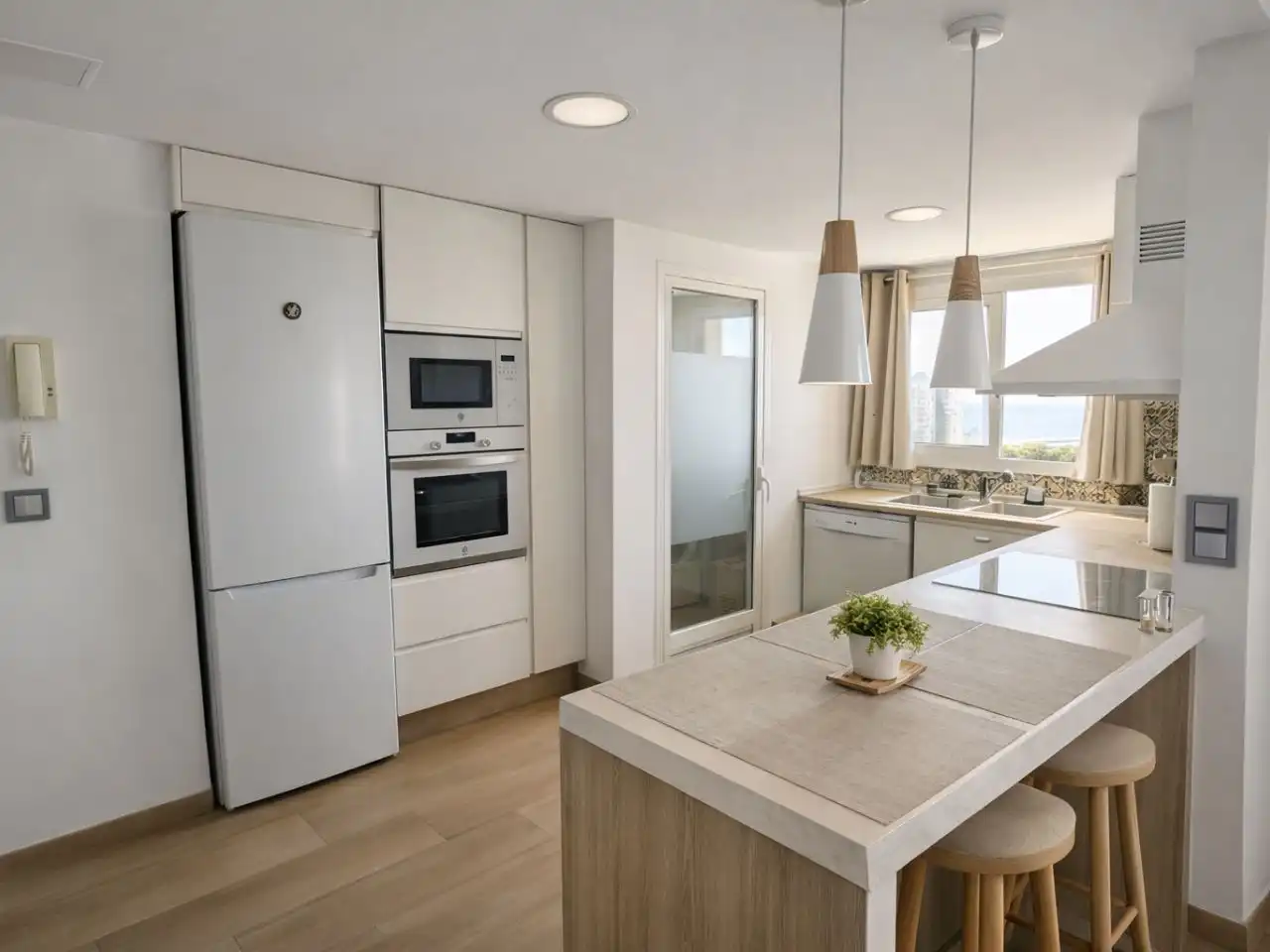 Flat for rent in Avenida Jaime I el Conquistador, Playa Muchavista Kitchen of Flat for rent in El Campello with Air Conditioner, Swimming Pool and Furnished