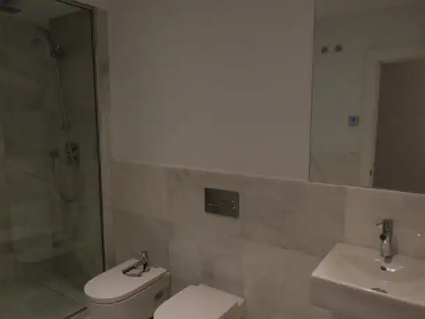 Baño de Casa o chalet de alquiler en Madrid con Aire acondicionado, Calefacción y Jardín privado