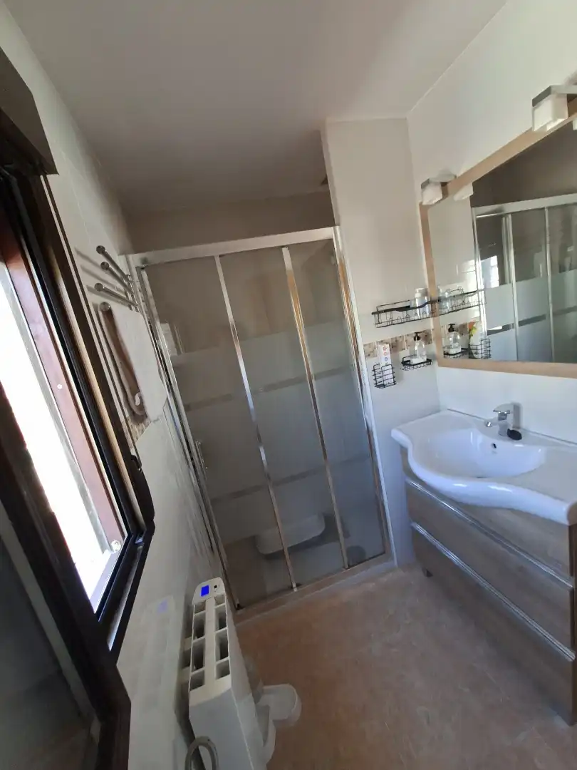 Detached homes for sale in Calle Santa Marta, 8, Aldea del Fresno Bathroom of Detached homes for sale in Aldea del Fresno with Air Conditioner