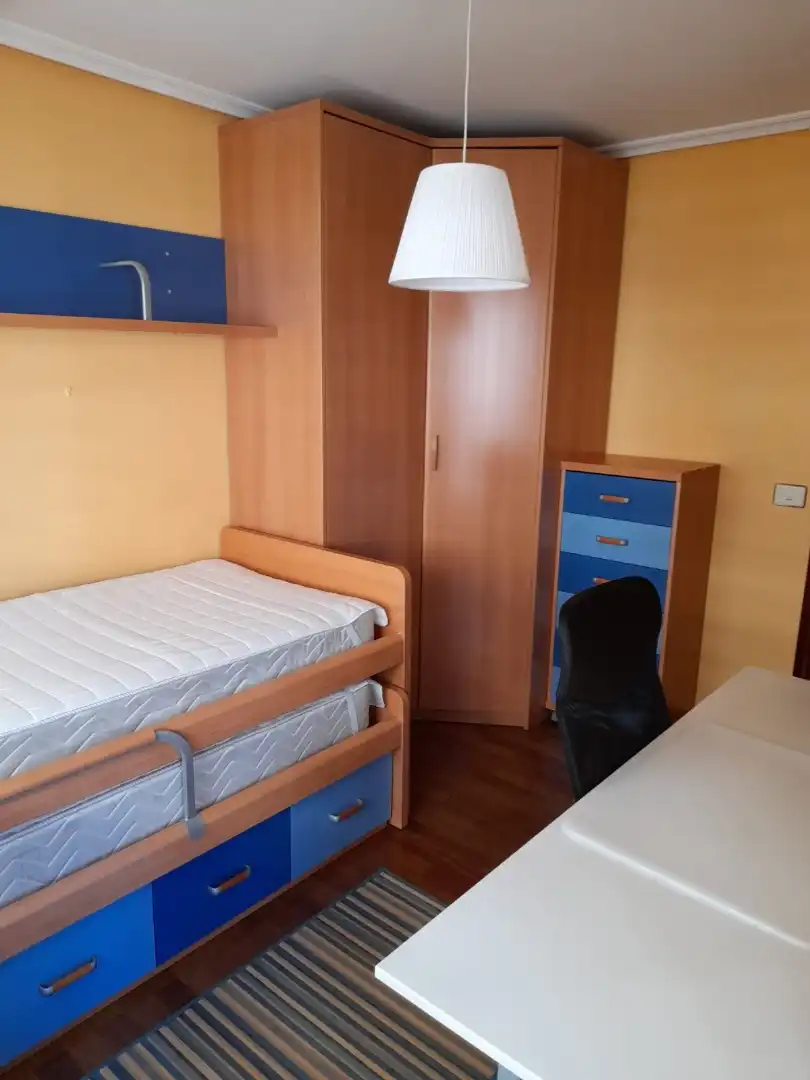 Piso de alquiler en Rúa Médico Don José Mato, 11, As Travesas - Balaídos Habitación de Piso de alquiler en Vigo con Terraza y Balcón