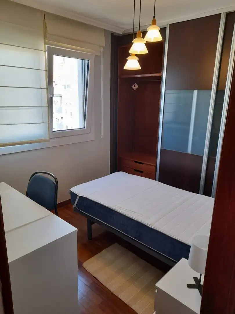 Piso de alquiler en Rúa Médico Don José Mato, 11, As Travesas - Balaídos Habitación de Piso de alquiler en Vigo con Terraza y Balcón