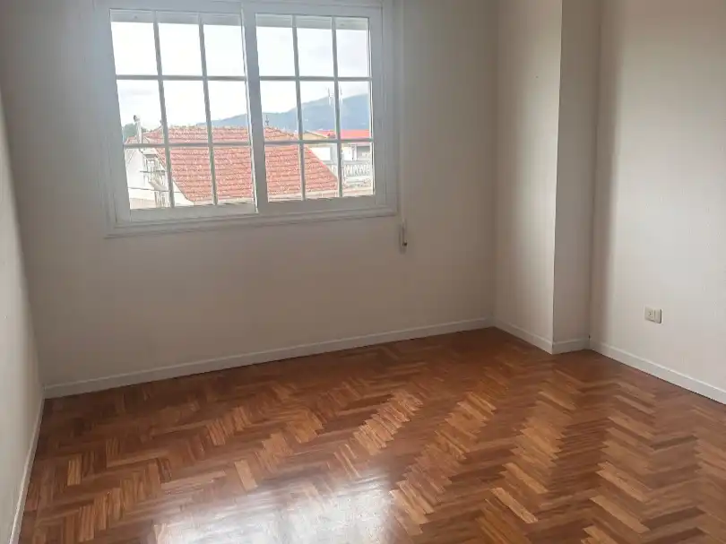 Schlafzimmer von Wohnung zum Verkauf in Tui mit Heizung, Parkett und Terrasse