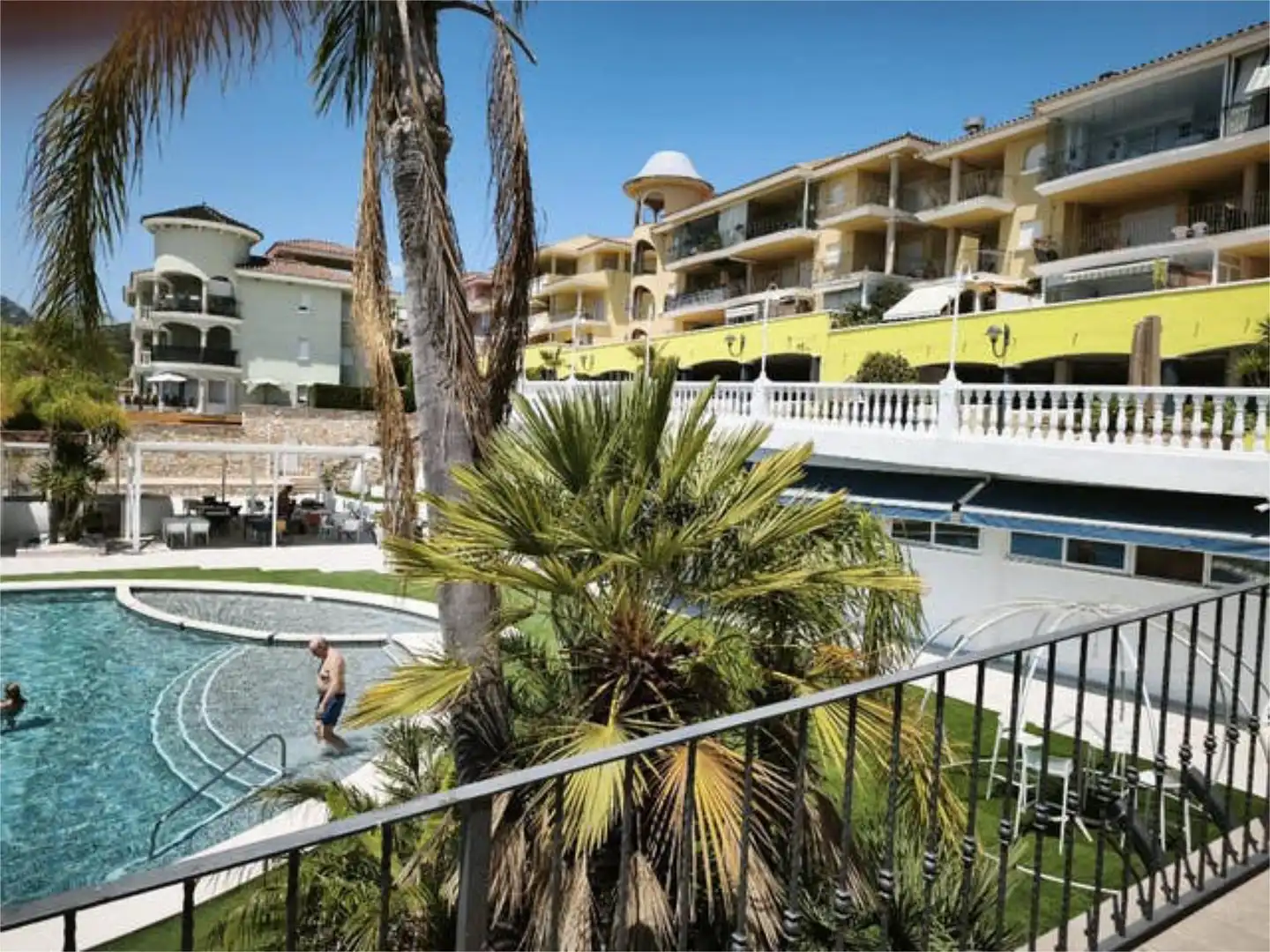Apartamento en venta en Llandels Vista exterior de Apartamento en venta en Peñíscola / Peníscola con Calefacción, Jardín privado y Terraza
