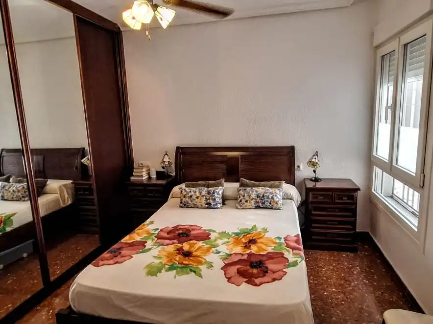 Flat for rent in Avenida de Diego Martínez Barrio, 19, Parque María Luisa -Giralda Sur