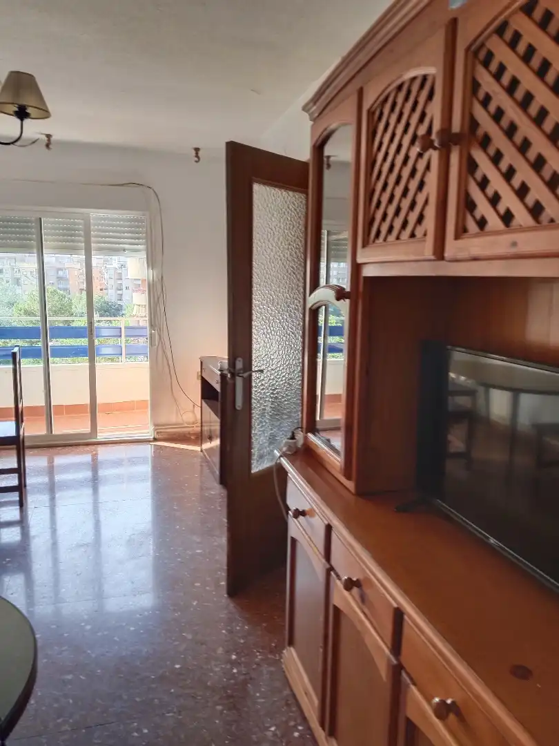 Piso de alquiler en Calle Ramón y Cajal, 11, Rosaleda - Juventud Piso de alquiler en Granada con Calefacción, Terraza y Amueblado