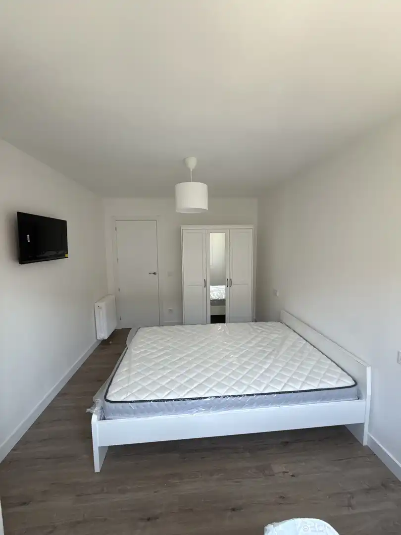 Habitació a Calle General Vives, 34, Zona Alta Dormitori de Pis per a compartir en Ponferrada amb Calefacció, Moblat i Balcó