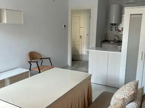 Apartament de lloguer a Calle San Jacinto, 64, Triana Oeste Menjador de Apartament de lloguer en Sevilla amb Aire condicionat, Calefacció i Moblat