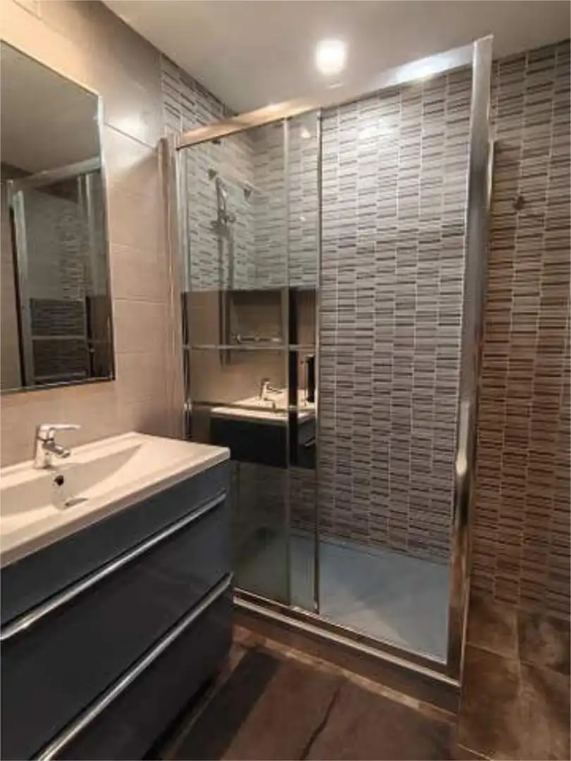 Flat for rent in Centre - Cordelles Bathroom of Flat for rent in Cerdanyola del Vallès with Heating, Terrace and Furnished