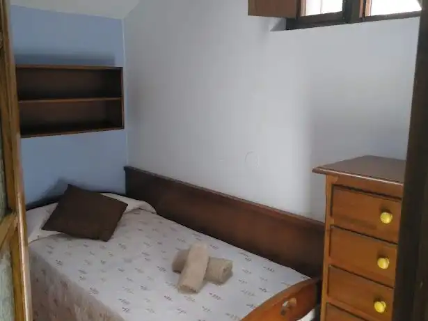 Pis en venda a Lugar Fuentes, Parres Dormitori de Pis en venda en Parres amb Jardí privat, Parquet i Terrassa