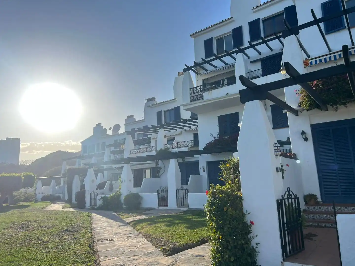 Vista exterior de Apartamento de alquiler en Mijas con Aire acondicionado, Calefacción y Terraza
