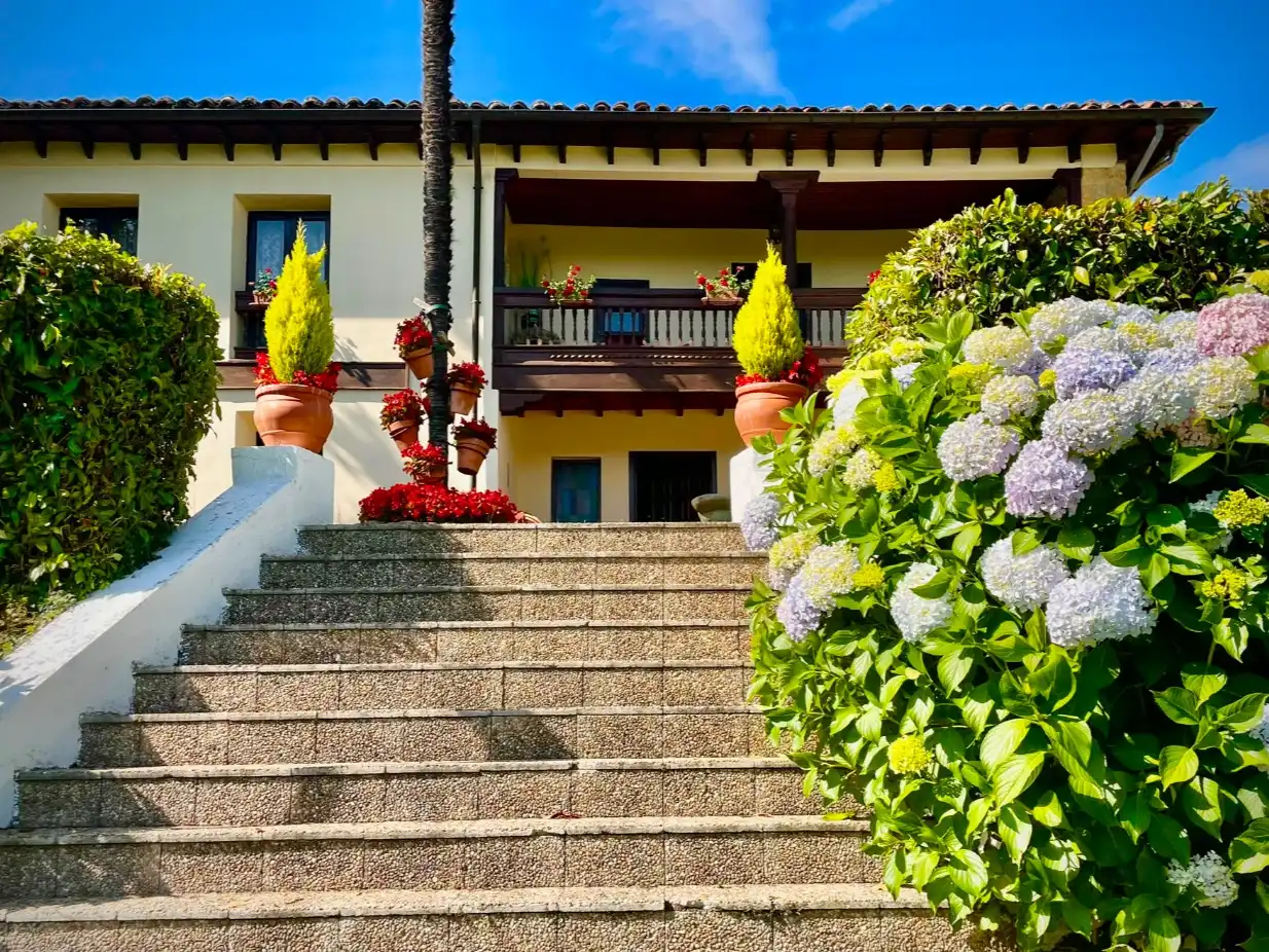 Exterior view of Houses for rent in Nava  with Heating, Private garden and Parquet flooring