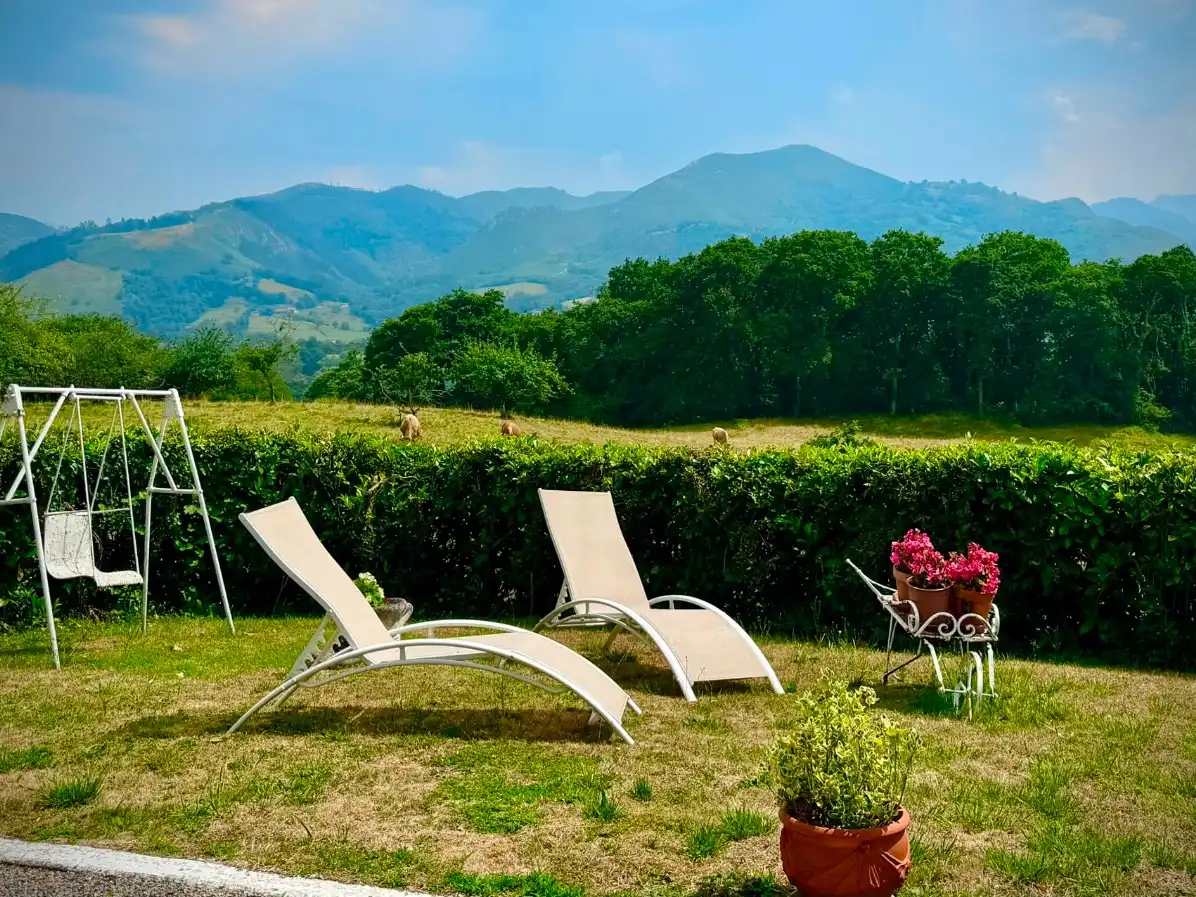 Garden of Houses for rent in Nava  with Heating, Private garden and Parquet flooring