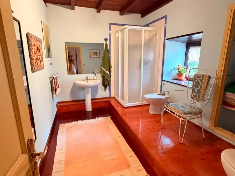 Bathroom of Houses for rent in Nava  with Heating, Private garden and Parquet flooring