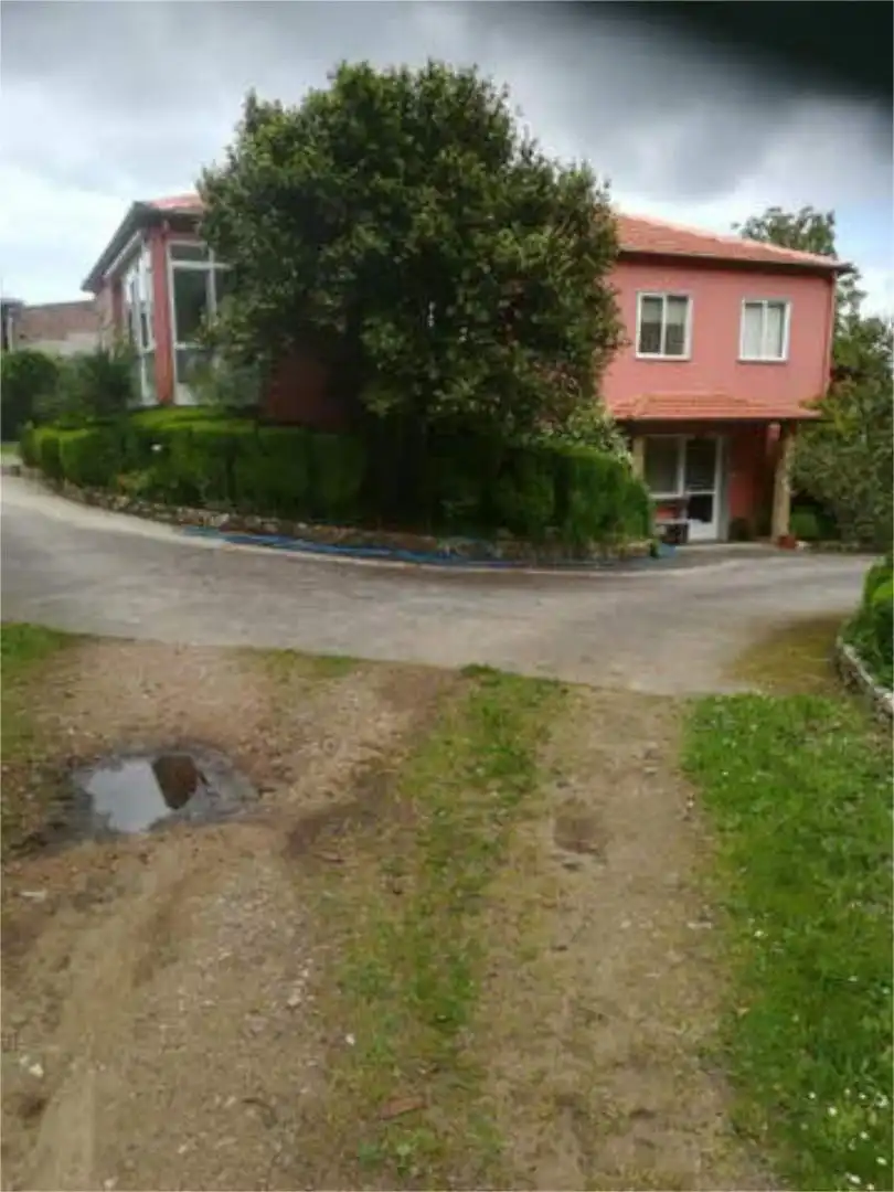 Flat for rent in Lalín Parking of Flat for rent in Lalín with Heating, Private garden and Furnished