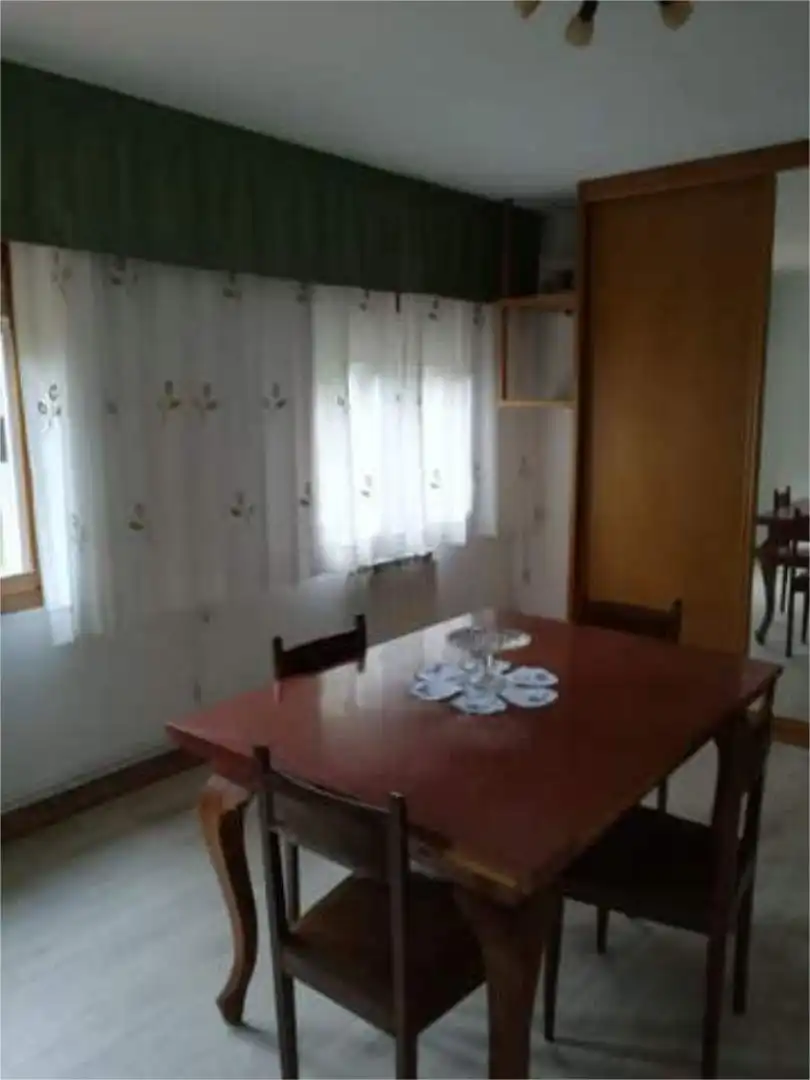 Flat for rent in Lalín Dining room of Flat for rent in Lalín with Heating, Private garden and Furnished