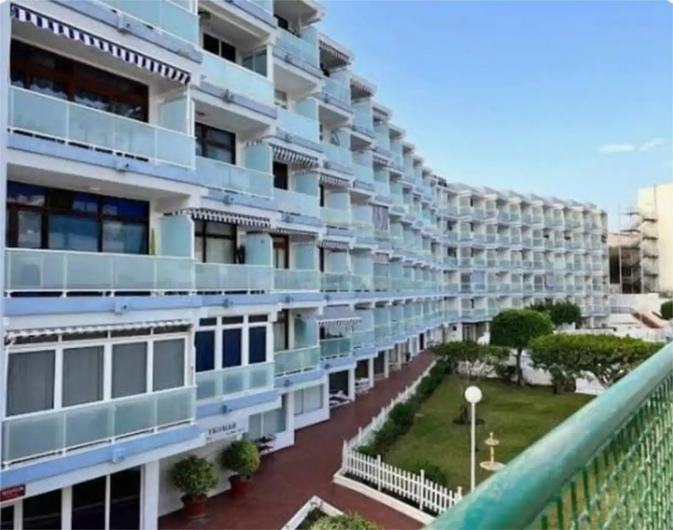 Apartamento en venta en Playa del Inglés Vista exterior de Apartamento en venta en San Bartolomé de Tirajana con Calefacción, Jardín privado y Terraza