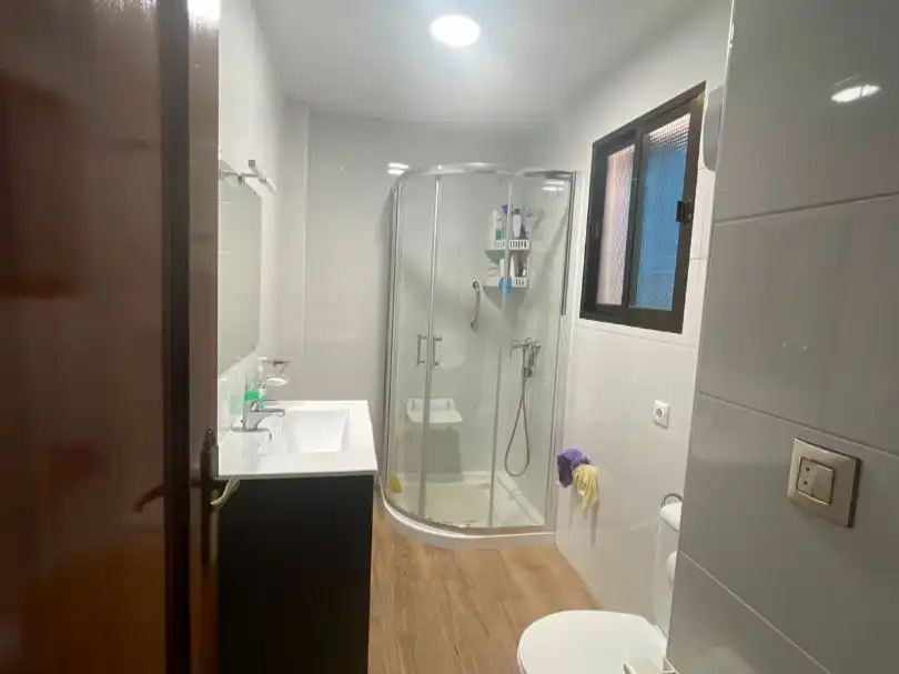 Badezimmer von Wohnung zum Verkauf in Hornos mit Klimaanlage, Heizung und Terrasse