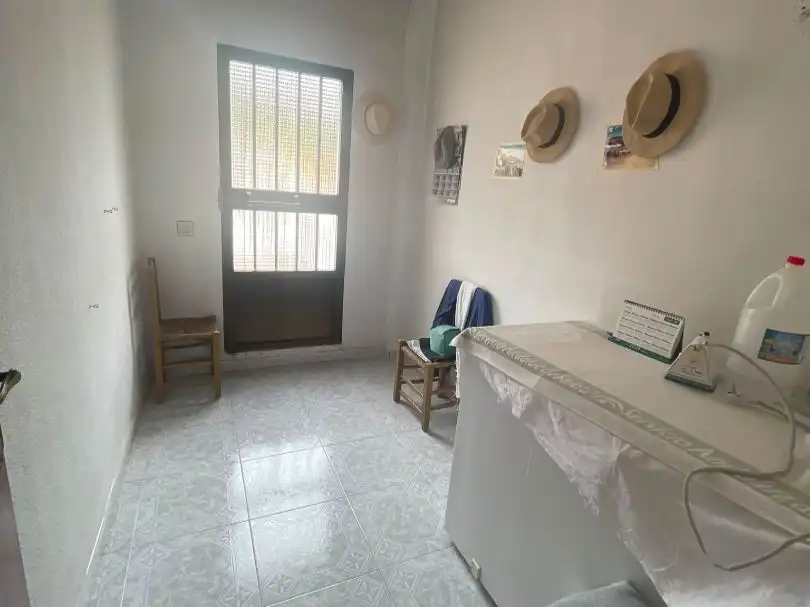 Wohnung zum Verkauf in Hornos mit Klimaanlage, Heizung und Terrasse