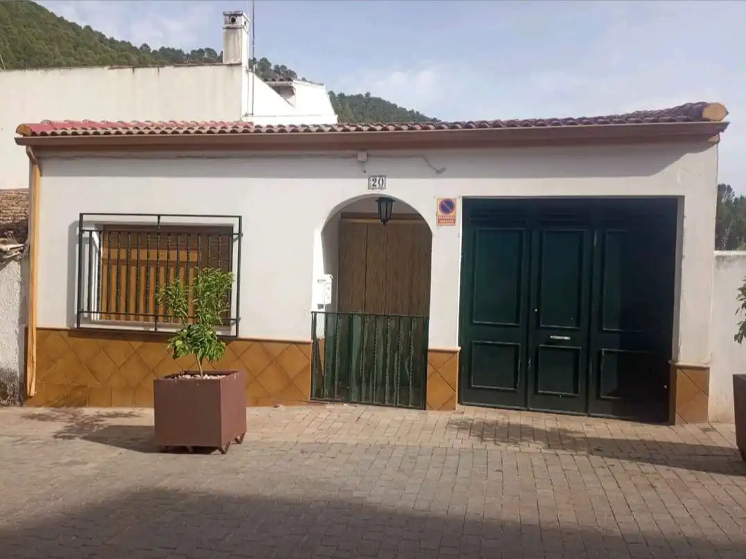 Außenansicht von Wohnung zum Verkauf in Hornos mit Klimaanlage, Heizung und Terrasse