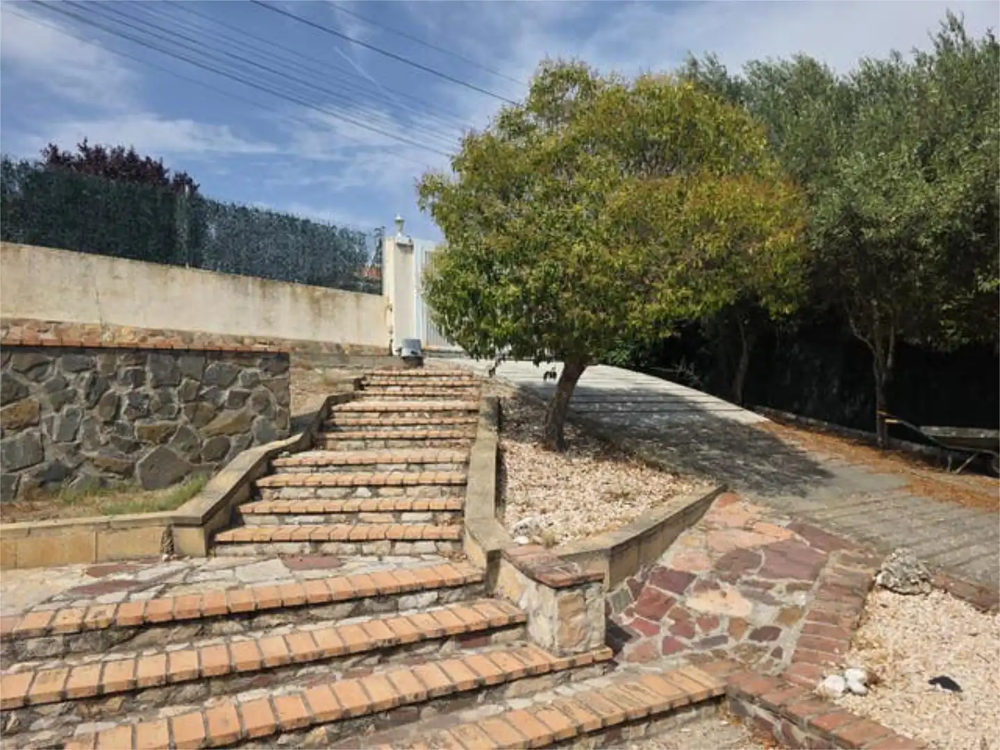 Detached homes for sale in Colmenar de Oreja Exterior view of Detached homes for sale in Colmenar de Oreja with Private garden