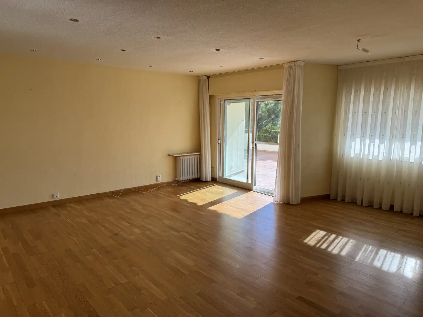 Living room of Flat for sale in Collado Villalba  with Heating, Private garden and Parquet flooring