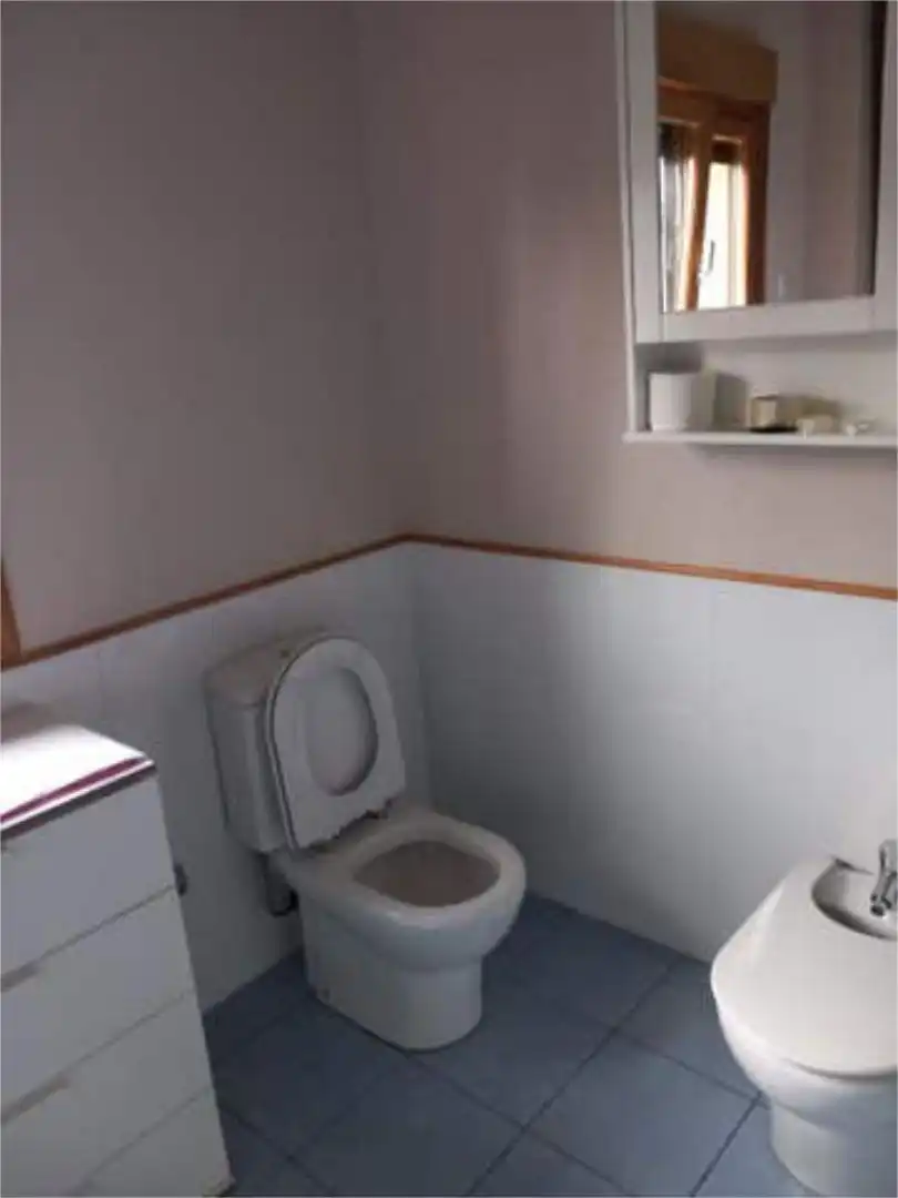 Piso de alquiler en Mungia Baño de Piso de alquiler en Mungia con Jardín privado y Amueblado