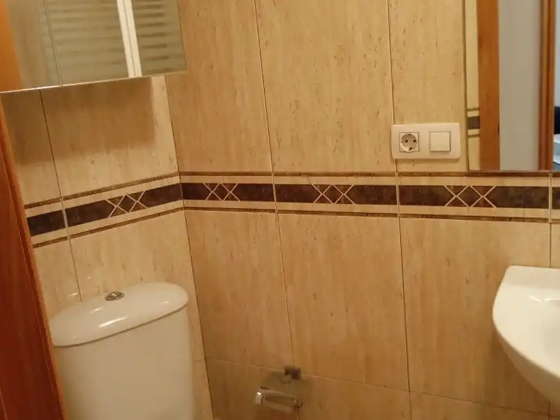 Flat for rent in Rúa Falperra, 1, Falperra - Santa Lucía Bathroom of Flat for rent in A Coruña Capital with Heating, Parquet flooring and Furnished