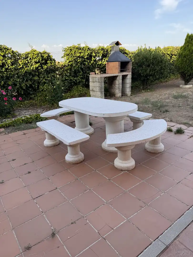 Houses for sale in Calle Profesor Manuel Criado del Val, 2, Torija Terrace of Houses for sale in Torija with Air Conditioner, Heating and Private garden