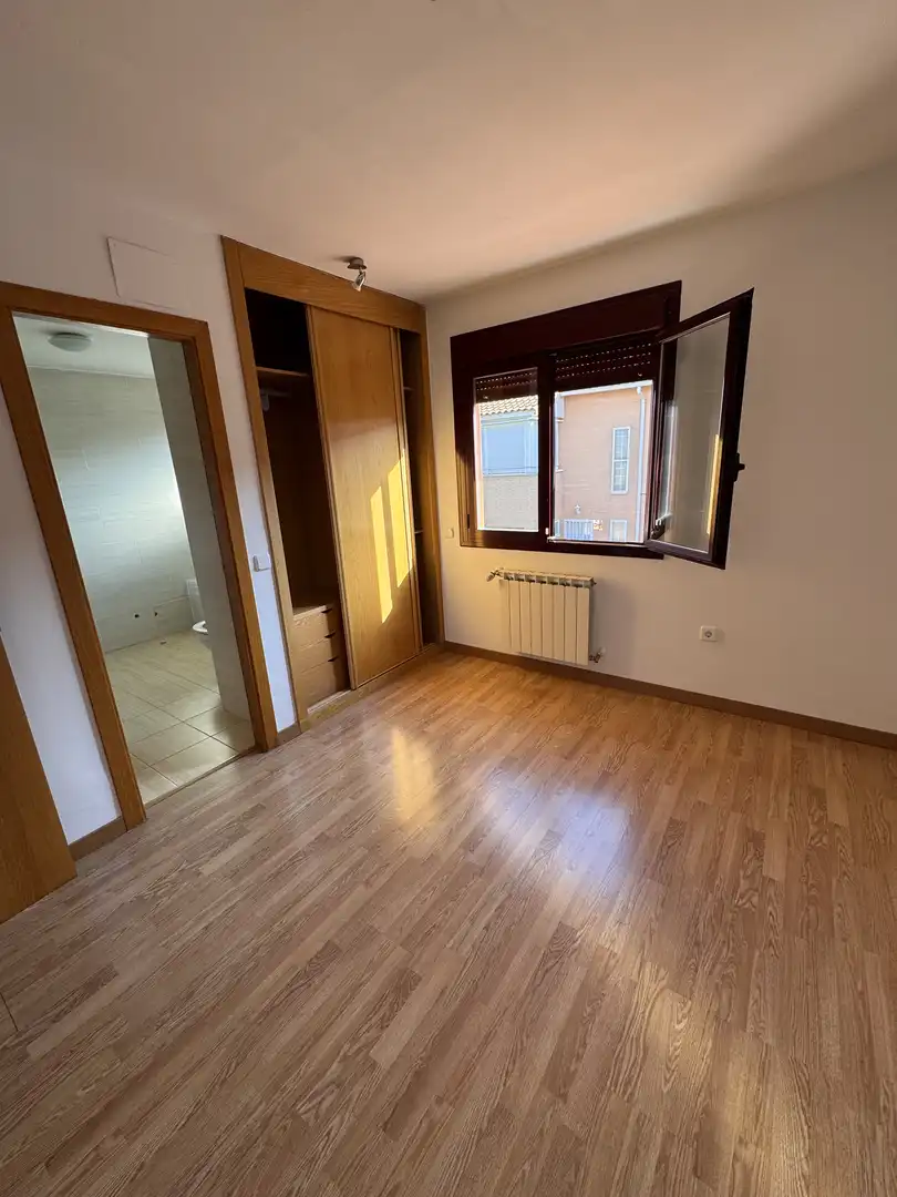 Houses for sale in Calle Profesor Manuel Criado del Val, 2, Torija Bedroom of Houses for sale in Torija with Air Conditioner, Heating and Private garden